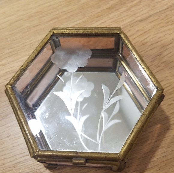 Vintage Etched Glass Tricket Box